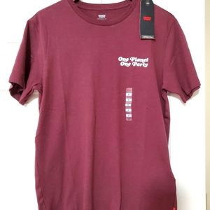 NWT Levi's small T-shirt